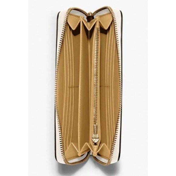 New Coach C3548 Long Zip Around Pebble Leather wallet Chalk / Vanilla Cream - Picture 2 of 2